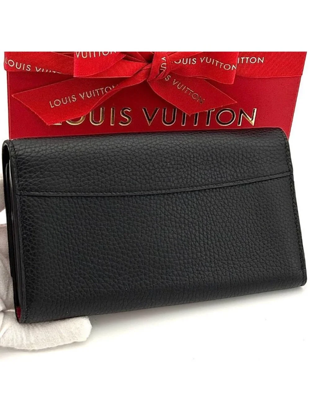 Louis Vuitton Wallet Portefeuille Capucines Black Pink
